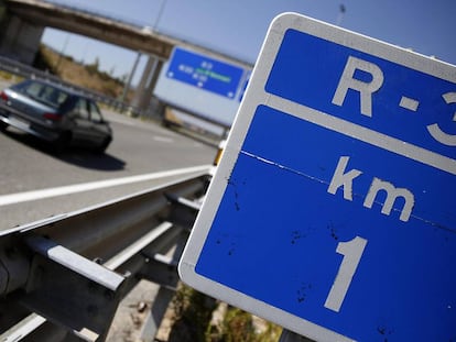 Detalle de la autopista radial 3 a su salida de Madrid.