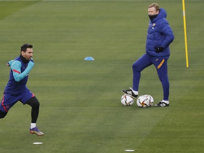 Messi, duda para la final de la Supercopa, en el entrenamiento previo del Barcelona en el estadio de La Cartuja de Sevilla