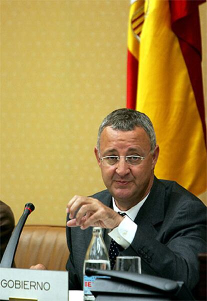 El ministro de Trabajo, Jesús Caldera, hoy en el Congreso.