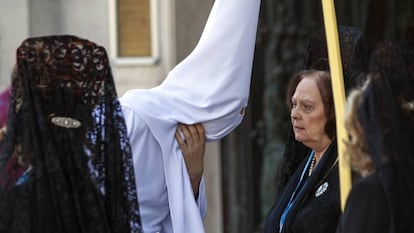 Nazareno de la hermandad de la Borriquita de Madrid.