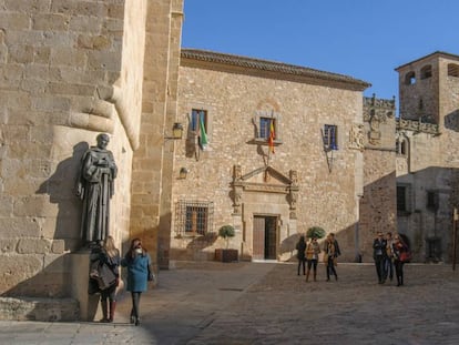 La plaza de Santa María de Cáceres.