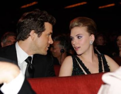 Scarlett Johansson y Reynolds estuvieron casados de 2008 a 2011. La actriz dejó caer que el fracaso profesional en el que Ryan estaba sumido por aquella época acabó con su relación.