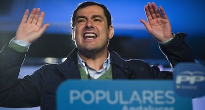Juan Manuel Moreno, este domingo en Torrox (Málaga).