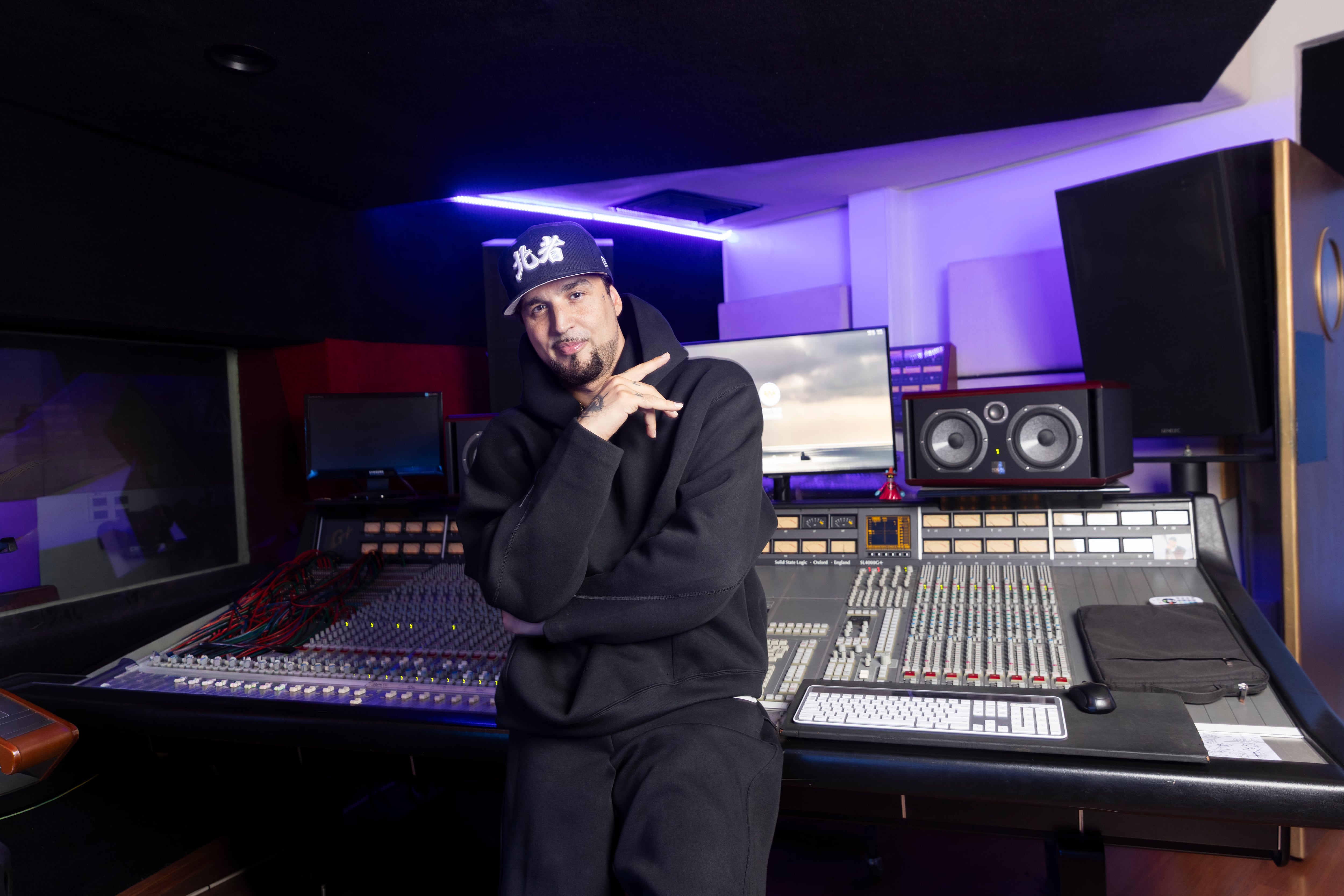 Dante Spinetta, músico: “Me gustan las visiones personales de los artistas, pero hoy todos quieren sonar igual”