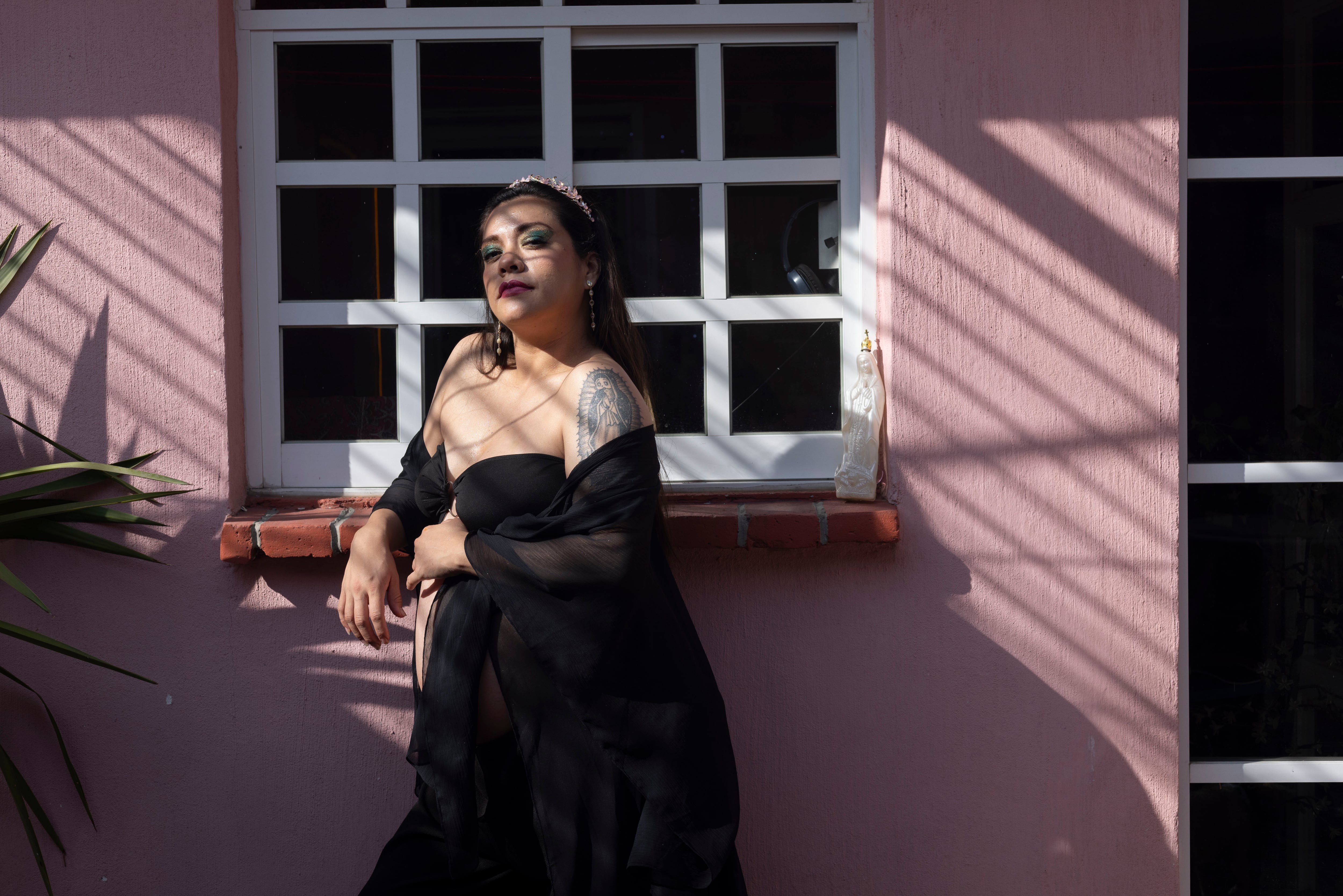 Entrevista con la escritora, cabaretera y comediante Cynthia Hijar, por su reciente libro 