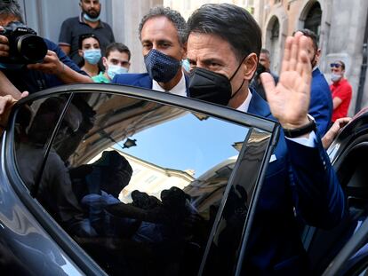 Giuseppe Conte tras ofrecer una rueda de prensa en Roma el lunes.