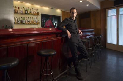 Denis Duarte, barman del Cocktail Bar de Barcelona.
