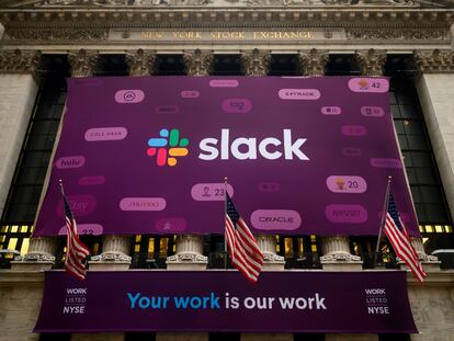 Logo de Slack en su salida a bolsa en 2019.