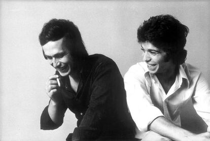 La amistad entre Paco de Lucía (izquierda) y Camarón de la Isla dio lugar a nueve discos conjuntos entre 1969 y 1977. Esta fotografía de los músicos fue tomada a finales de los setenta.