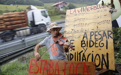 Joseba Olazabal durante uno de sus actos de protesta.