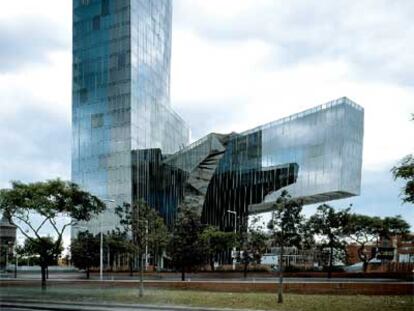 La nueva sede de Gas Natural en Barcelona, obra de Enric Miralles y Benedetta Tagliabue.