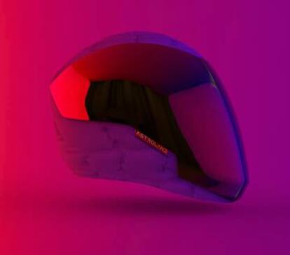 Astrolander es una revisión de un casco de Nolan, de la diseñadora Eider Fernández.