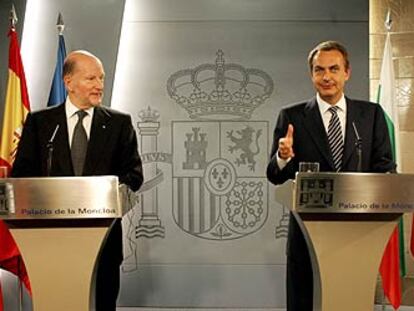 El primer ministro de Bulgaria, Simeón de Sajonia Coburgo, y José Luis Rodríguez Zapatero, en La Moncloa.