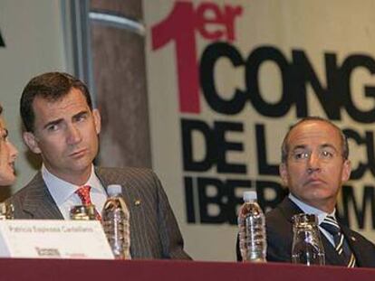 Los Príncipes de Asturias acompañados por el presidente de México, Felipe Calderón, y la primera dama de México, Margarita Zavala, durante la inauguración del Congreso.