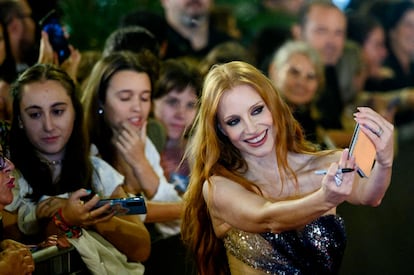 Jessica Chastain, deleitando a los fans en San Sebastián.