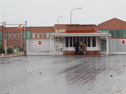 Entrada a la cárcel de Navalcarnero.