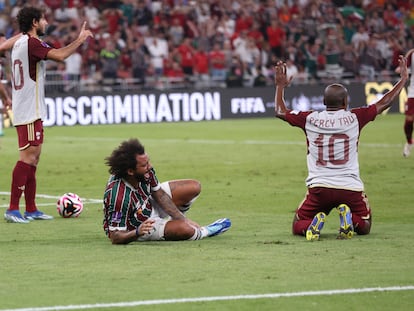 Marcelo reclama el penalti en el área del Al-Ahly, este lunes en la semifinal del Mundial de Clubes en Arabia Saudí.