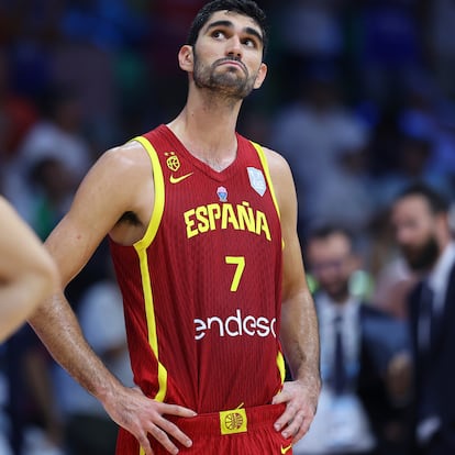 Spain's Santi Aldama reacts after his team's loss to Italy during the Eurobasket, European Basketball Championship Group C match between Spain and Italy at Spyros Kyprianou Arena, in Limassol, Cyprus, Tuesday, Sept. 2, 2025. (AP Photo/Chara Savvidou)