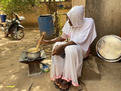 Assan, de 20 años es empleada del hogar en Malí.