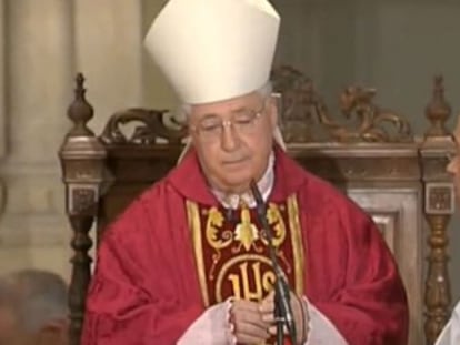 El obispo de Alcalá de Henares, Juan Antonio Reig Pla, durante la homilía del Viernes Santo.