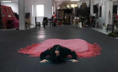 Ensayo de Eva Yerbabuena en su local de Dos Hermanas.