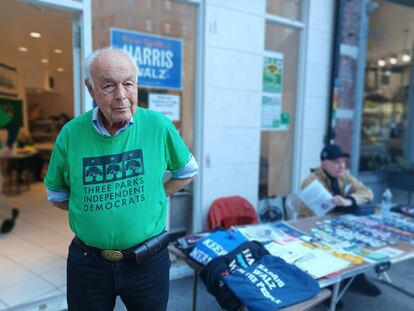 Steve Max at the Democratic Victory Campaign Center in Manhattan, on October 20.
