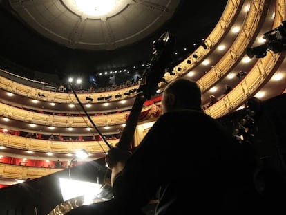Vista del interior del Teatro Real desde el foso de la orquesta.