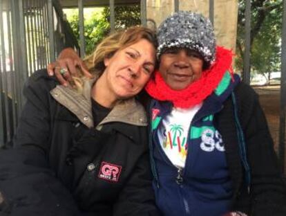 Gaúcha (à esquerda) e dona Eleonora, moradoras da praça 14 Bis.