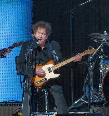 Bob Dylan durante un concierto en Indiana en 2023.