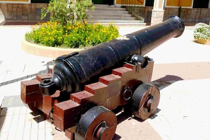 Cañón ruso en el arsenal de Cartagena.