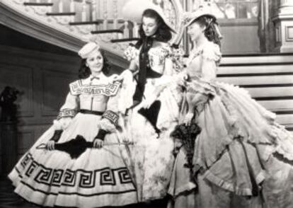 La actriz Ann Rutherford (izquierda), en una escena de Lo que el viento se llev&oacute; (1939). 