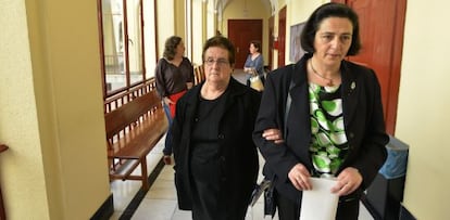 Juana Vacas y su hija Encarnación, en Jaén.