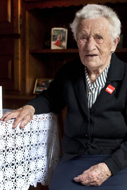 Josefina Villaverde Fontenla, en su casa de Cuntis.