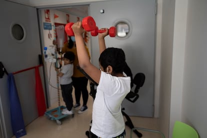 Pacientes de oncología infantil del Hospital Virgen de la Arrixaca en Murcia, en actividades promovidas por la fundación Aladina.