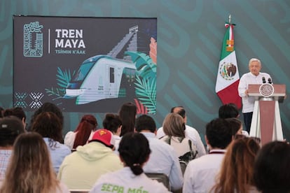 El presidente ofrece una conferencia en la estación San Francisco, en Campeche.