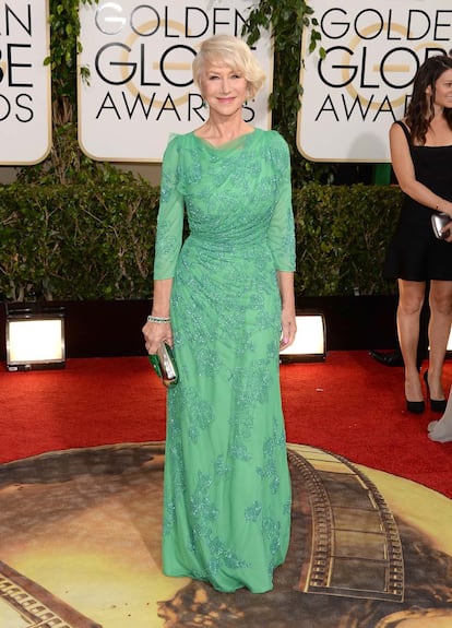 Helen Mirren llevó un vestido verde con pedrería.