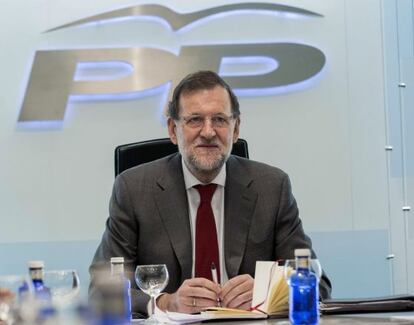 El presidente del Gobierno espa&ntilde;ol, Mariano Rajoy, que ha presidido hoy la reuni&oacute;n del Comit&eacute; de Direcci&oacute;n del PP y ha felicitado a Macri por el triunfo.