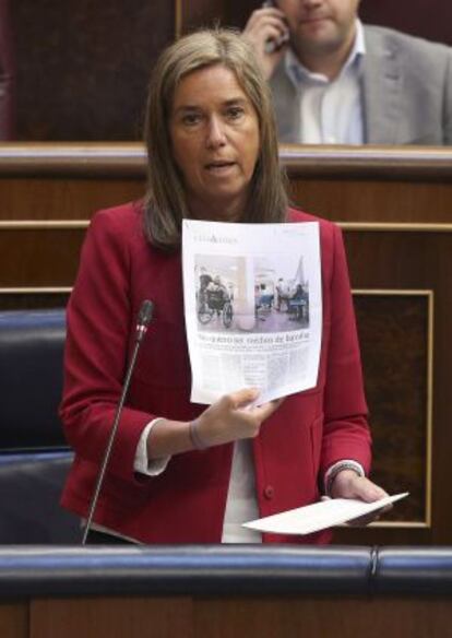 La ministra de Sanidad, Servicios Sociales e Igualdad, Ana Mato, en el Congreso la semana pasada.
