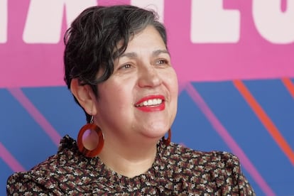 Lorena Kourousias, de 54 años y nacionalidad mexicana, migró a la ciudad de Nueva York en 2009 y empezó trabajando como limpiadora de casas y cuidadora de niños. Hoy es la directora de Mixteca, organización sin fines de lucro que acompaña a mujeres sobrevivientes de violencia de género.