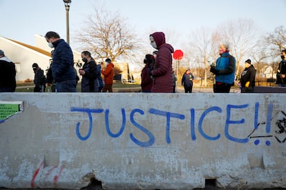 Marcha en protesta por el asesinato de George Floyd, en Minneapolis.