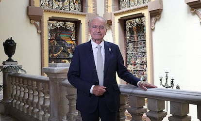 El alcalde de Málaga, Francisco de la Torre, en el Ayuntamiento el pasado martes durante la entrevista con EL PAÍS.