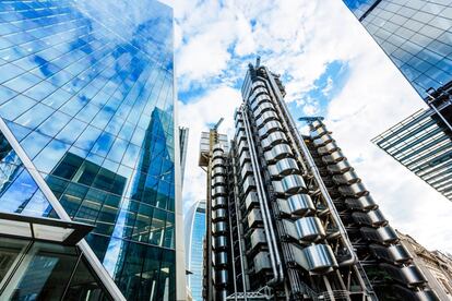 La torre Lloyd's de Londres, otro icono diseñado por Rogers, fue inaugurada en 1978.