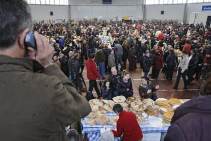 Panorama de la Feira de Santos de 2010 en Monterroso.