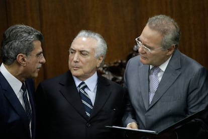 Juc&aacute;, Temer e Renan, no Senado.