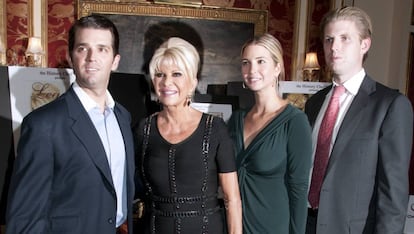 De izquierda a derecha: Donald Jr., Ivana, Ivanka y Eric Trump, en un evento en Nueva York en 2011.