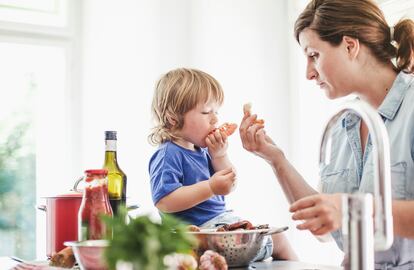 El consumo de este alimento aporta a nuestro organismo proteínas de alto valor biológico y grasas de buena calidad, además de vitaminas, potasio, fósforo, yodo, selenio y sales naturales.