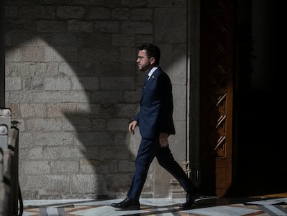 Pere Aragonès, en el Palau de la Generalitat de Cataluña, donde ha anunciado los cambios en el 'govern', este lunes.