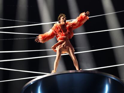 11 May 2024, Sweden, Berlin: Nemo from Switzerland performs "The Code" on stage at the final of the Eurovision Song Contest (ESC) 2024 in the Malmo Arena. The motto of the world's biggest singing competition is "United By Music". Photo: Jens Büttner/dpa
11/05/2024 ONLY FOR USE IN SPAIN