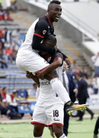 Quiñones celebra un gol contra Pachuca