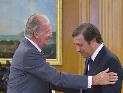 El Rey, con el primer ministro portugués, Passos Coelho, el jueves.
